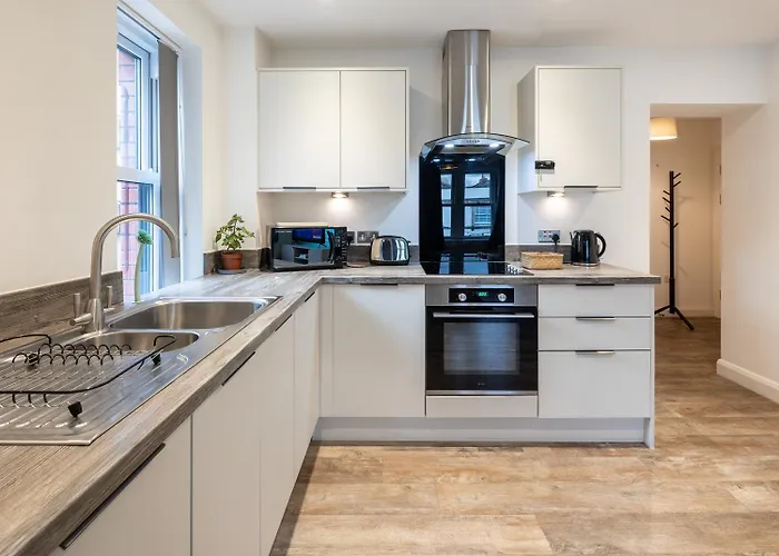 Elegant & Stylish Bristol