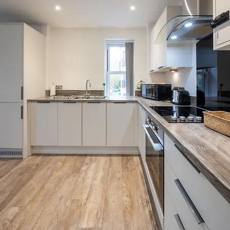 Elegant & Stylish Apartmán