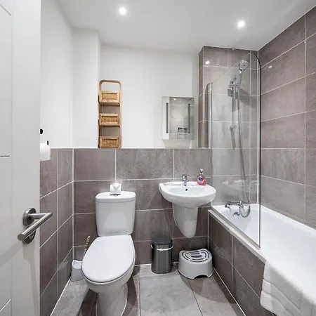 Elegant & Stylish Bristol