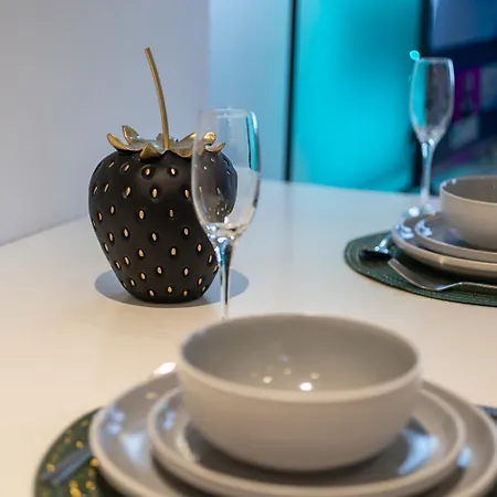 Elegant & Stylish Apartmán